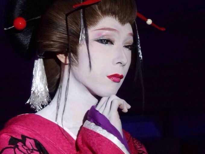 写真:『千乃丞一座』特撰舞踊ショーのご案内